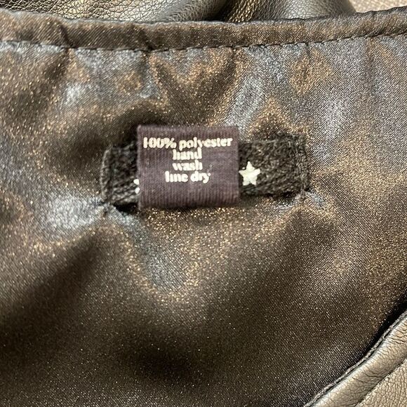 Fitted Long Puffed Sleeeve Pleather Jacket - Picture 4 of 5